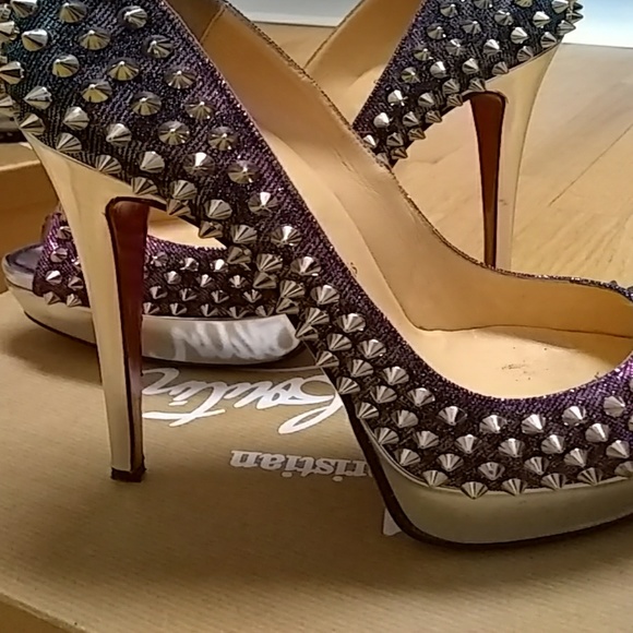 Lady peeps spikes - Picture 3 of 3